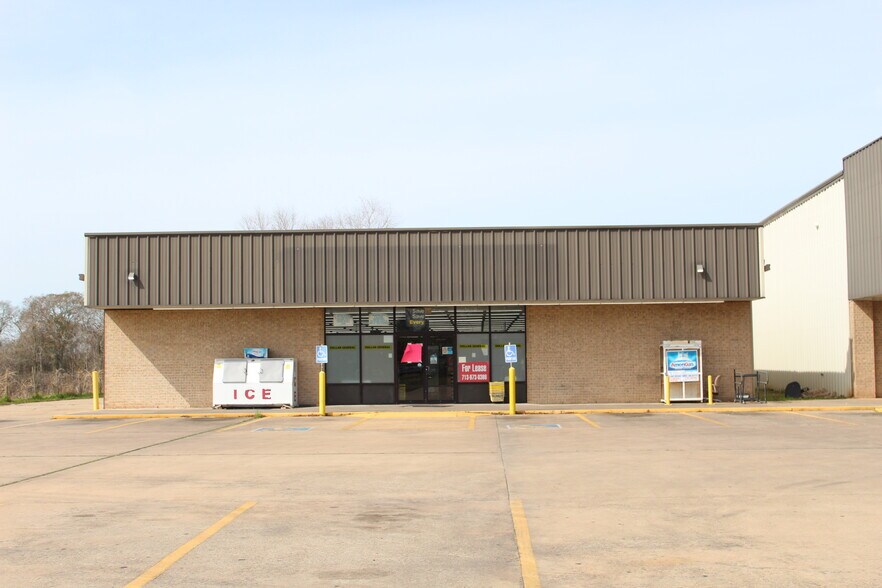 Primary Photo Of 203 E Ashley Wilson Rd, Sweeny Freestanding For Lease