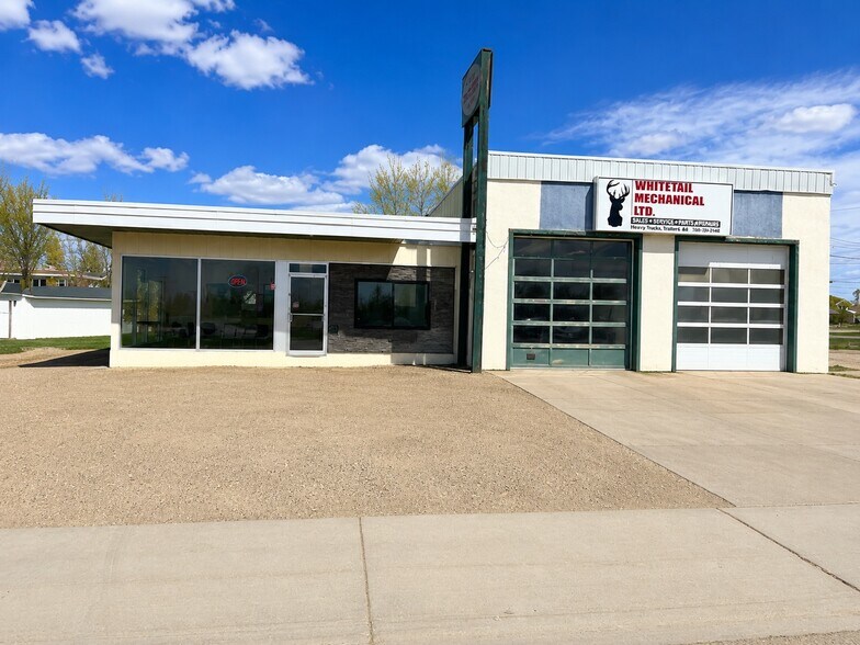 Primary Photo Of 5003 50 St, Mundare Industrial For Sale