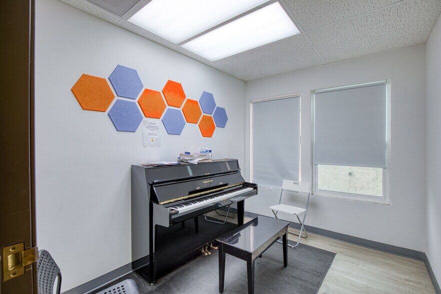 More Photos Of 8311 Westminster Blvd, Westminster Medical For Lease