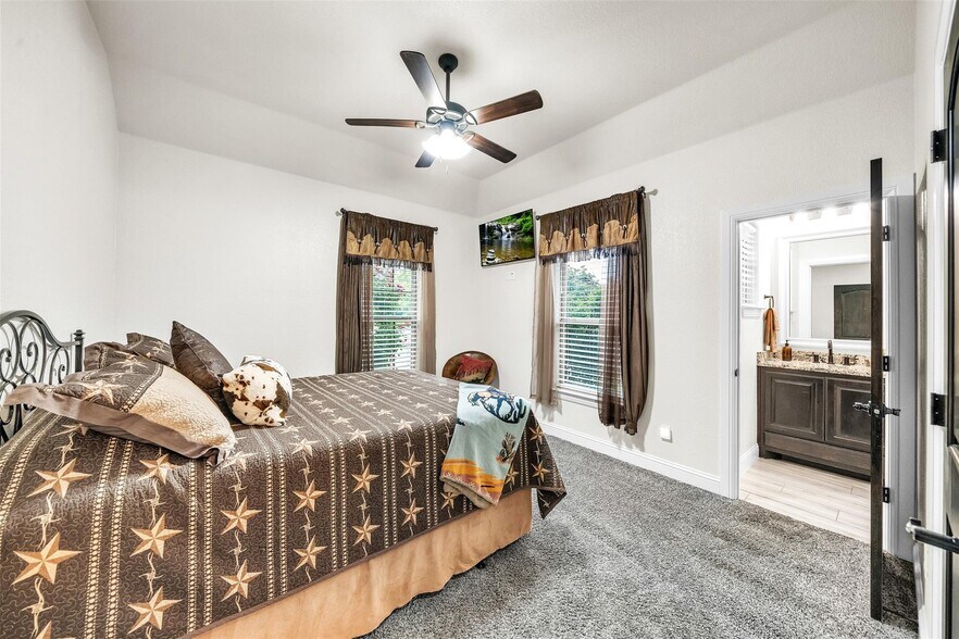 More Photos Of 7839 Blanchard Way, Fort Worth Specialty For Sale