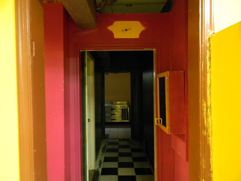 More Photos Of 206 S Broadway, Baltimore Restaurant For Sale