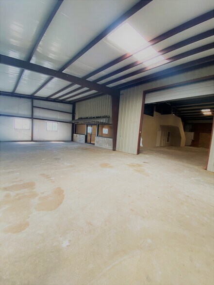 More Photos Of 6737 FM 362, Brookshire Warehouse For Lease