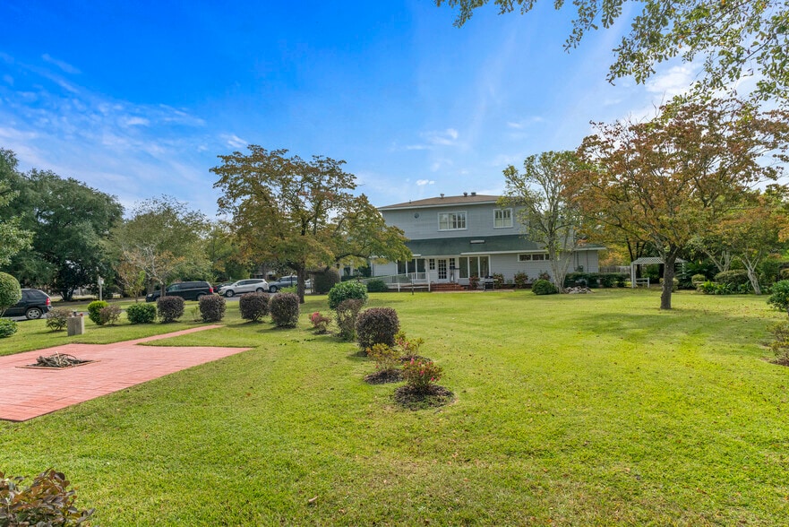 More Photos Of 426 W Church St, Swainsboro Hospitality For Sale