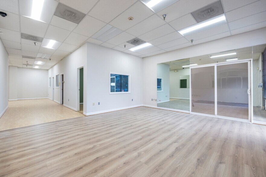 More Photos Of 7881 Beechcraft Ave, Gaithersburg Industrial For Sale