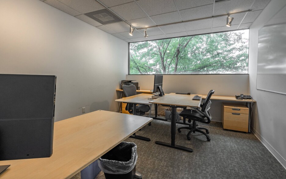 More Photos Of 433 W Main St, Durham Office For Lease