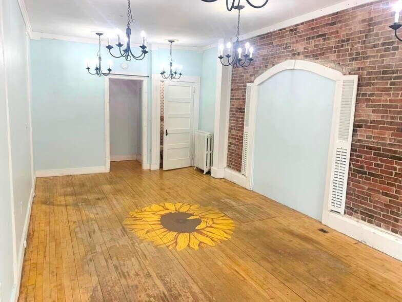 More Photos Of 115 Main St, Winterport Apartments For Lease
