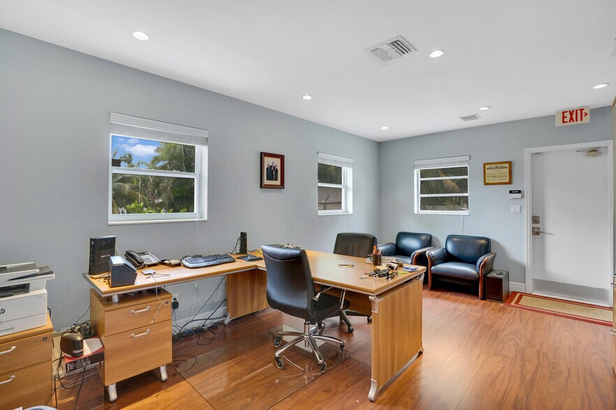 More Photos Of 1800 NE 26th St, Wilton Manors Medical For Lease