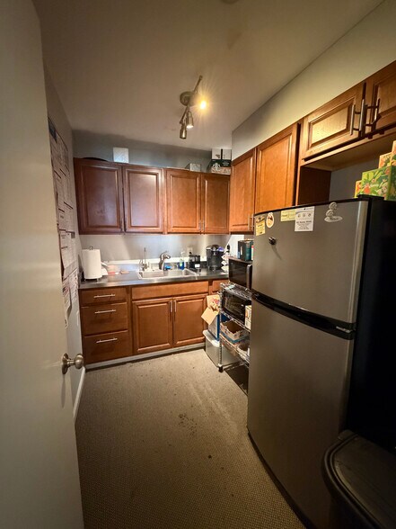 More Photos Of 88 Valley Rd, Middletown Office For Lease