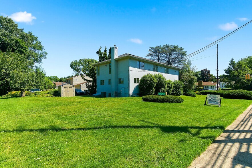 More Photos Of 801 Hughes Dr, Trenton Office Residential For Sale