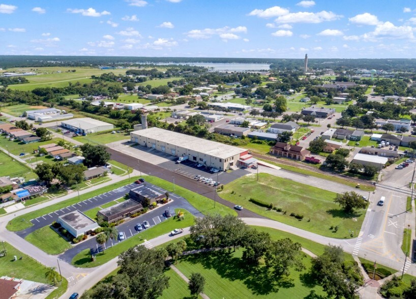 More Photos Of 110 W Interlake Blvd, Lake Placid Warehouse For Lease