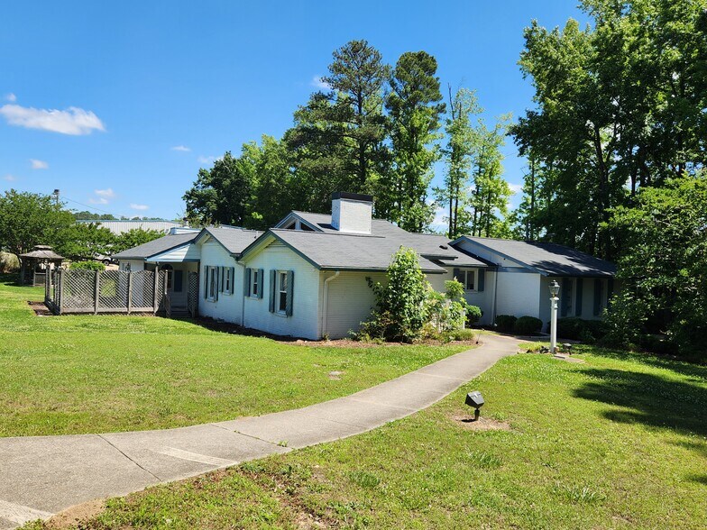 More Photos Of 721 E Gannon Ave, Zebulon Warehouse For Sale