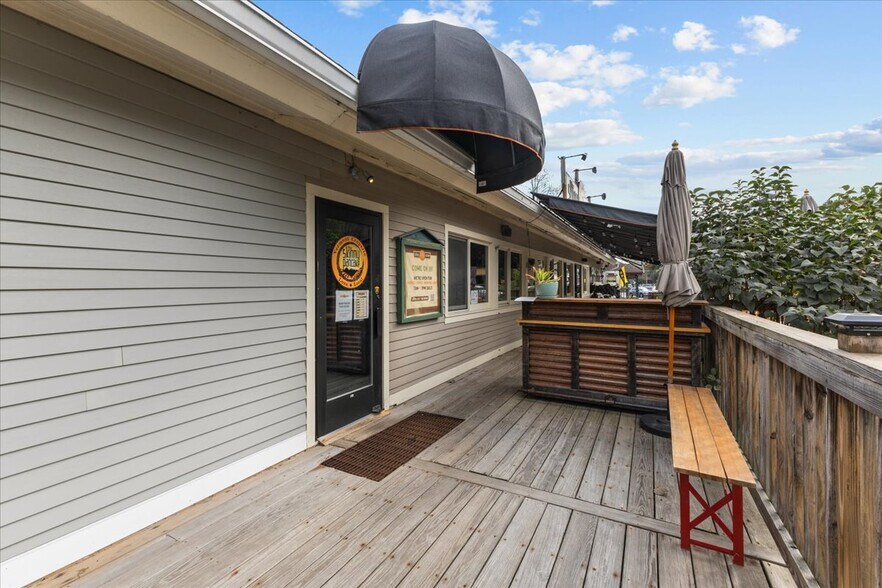 More Photos Of 454 Mountain Rd, Stowe Convenience Store For Sale