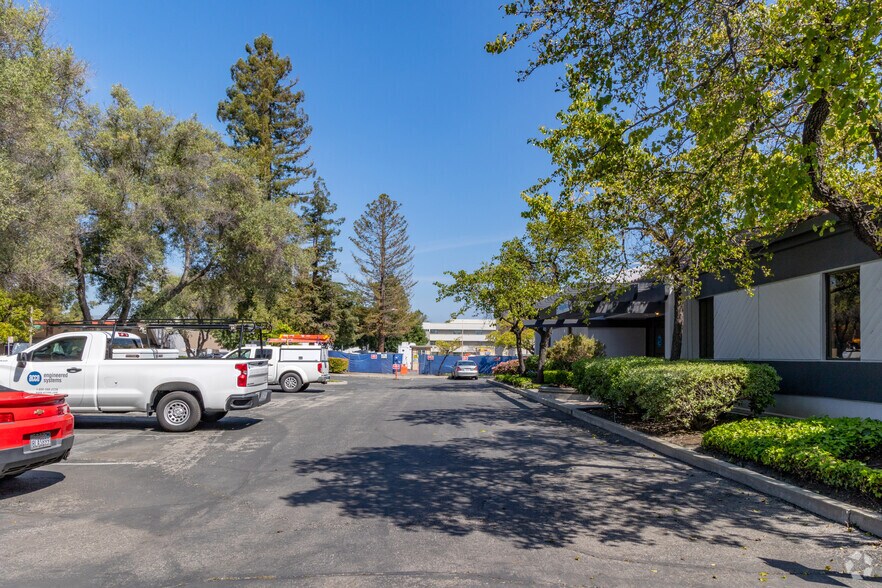 More Photos Of 528-532 Mercury Dr, Sunnyvale Light Manufacturing For Lease