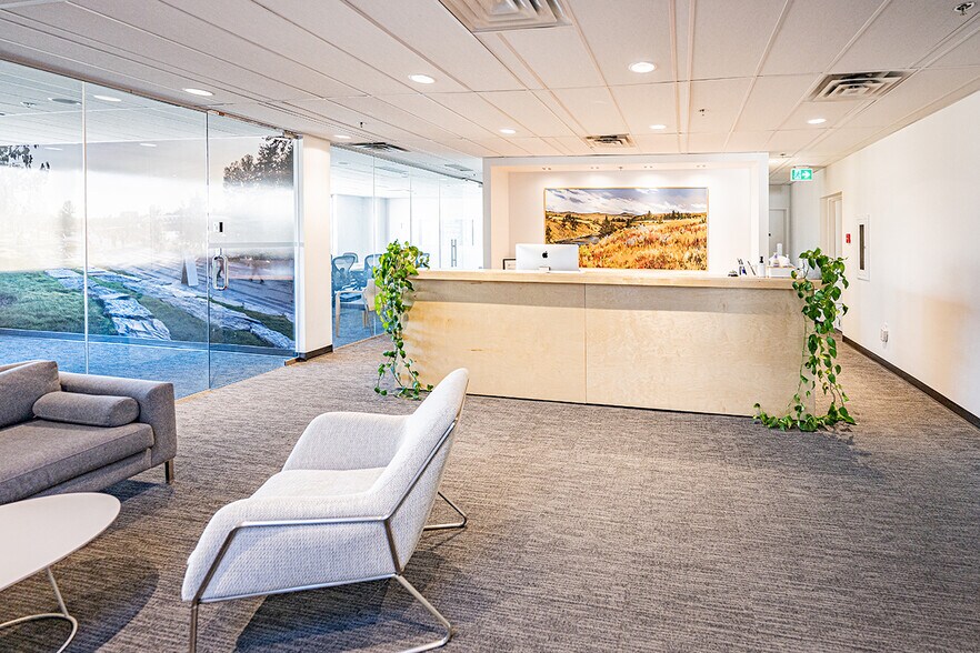 More Photos Of 255 17 Ave SW, Calgary Loft Creative Space For Lease