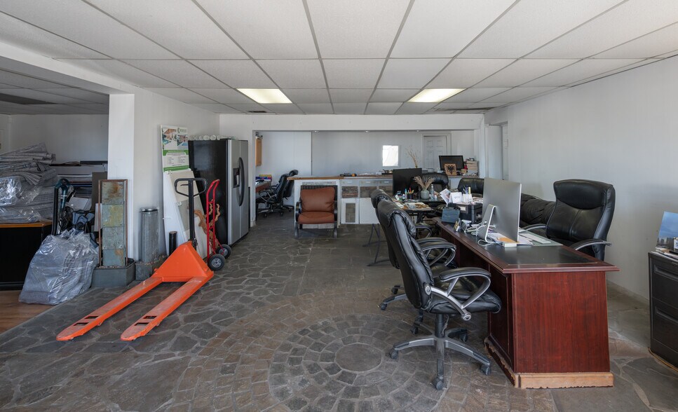 More Photos Of 6887 Philips Hwy, Jacksonville Freestanding For Lease