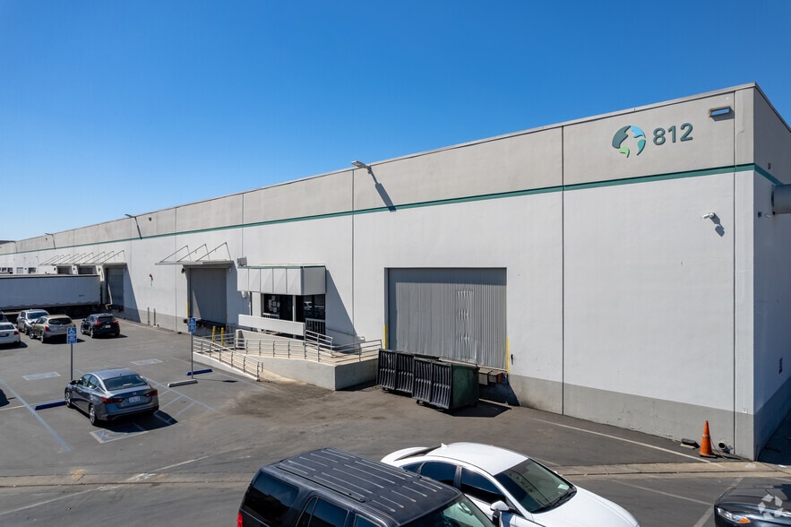 More Photos Of 700-710 Union St, Montebello Unknown For Lease