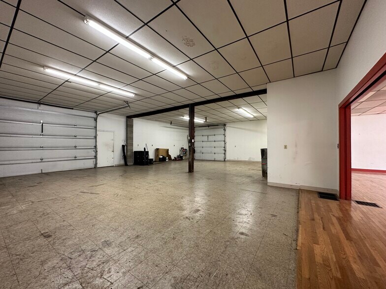 More Photos Of 322 W 3rd St, Bloomington General Retail For Sale