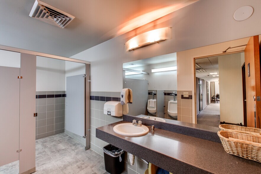 More Photos Of 5878 S Rapp St, Littleton Office For Lease