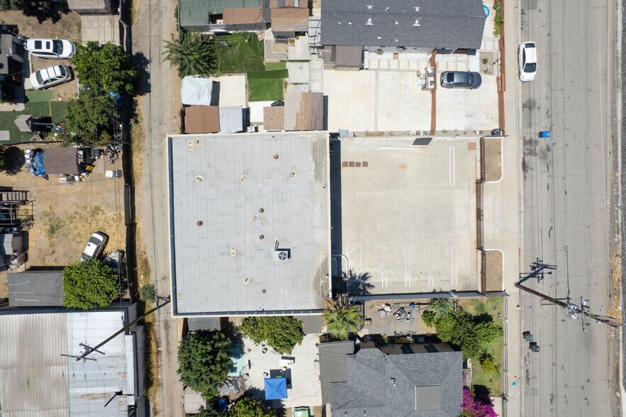 More Photos Of 960 W 1st St, Pomona Warehouse For Sale