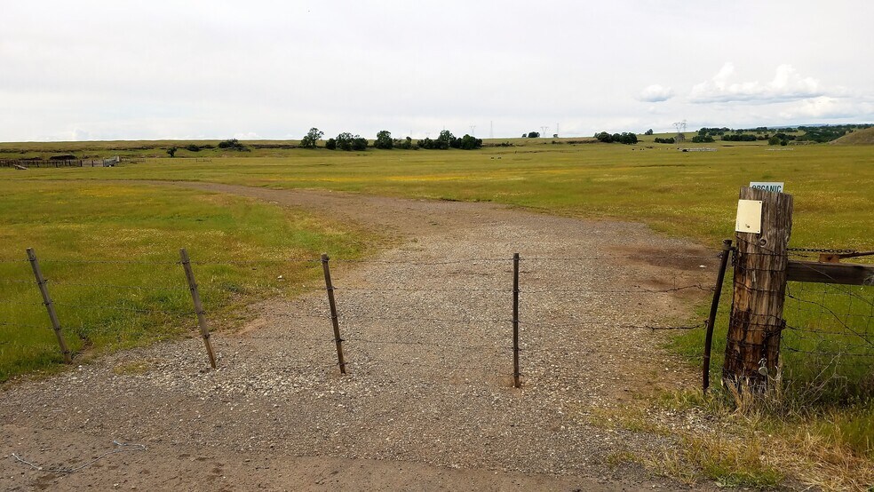 More Photos Of 11 Neal Rd., Paradise Land For Sale