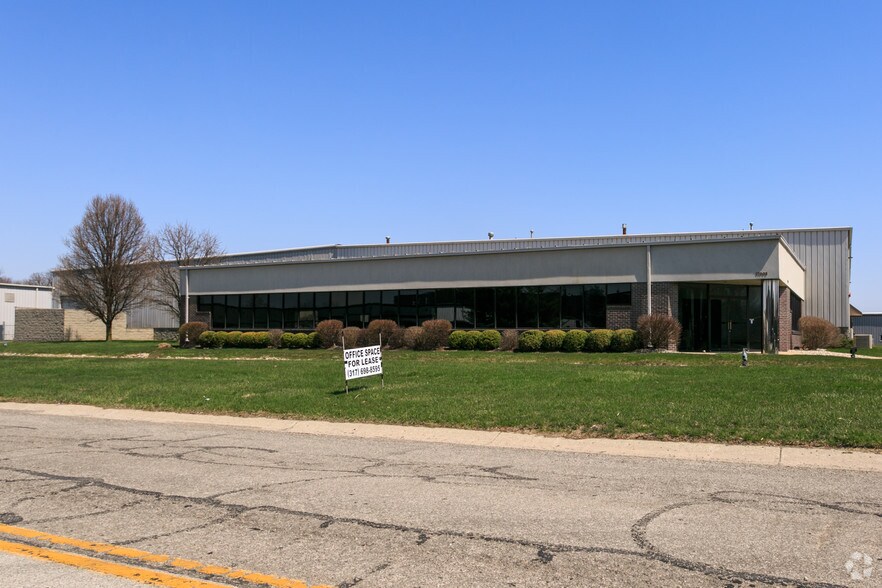 More Photos Of 17005 Westfield Park Rd, Westfield Warehouse For Lease