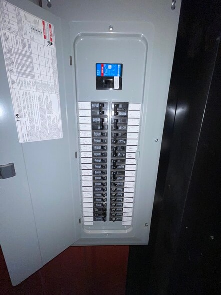 More Photos Of 9606 Interstate 20, Eastland Light Manufacturing For Sale