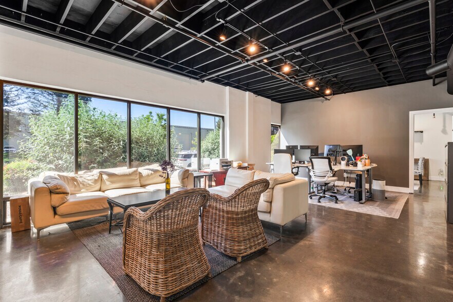 More Photos Of 962 Kaiser Rd, Napa Warehouse For Sale