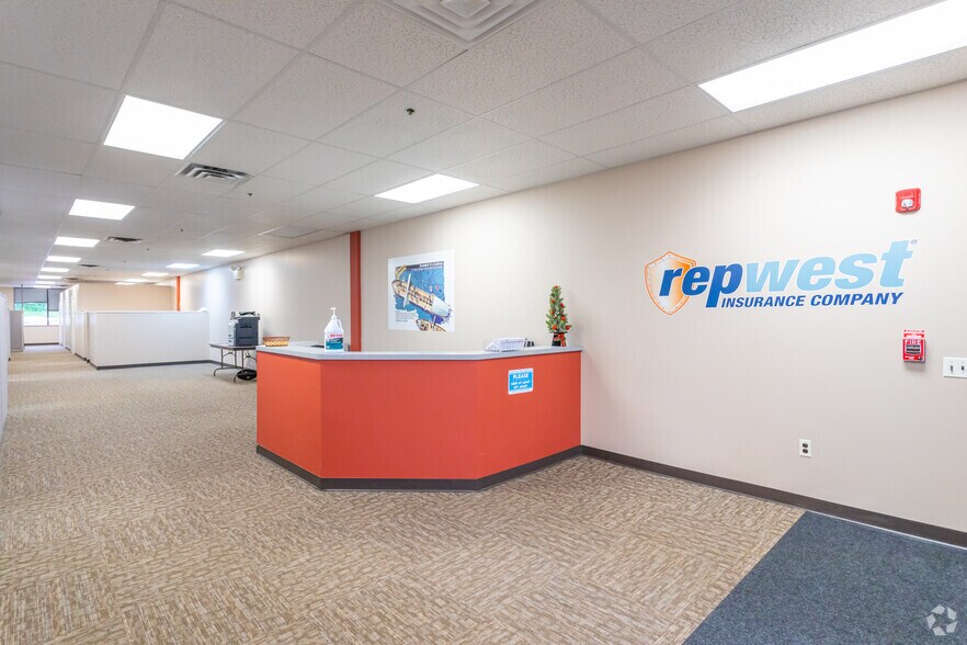 More Photos Of 1 Ivybrook Blvd, Warminster Township Light Distribution For Lease