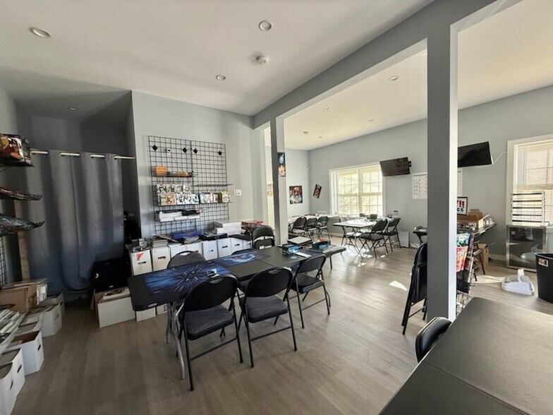 More Photos Of 101 N 3rd St, East Newark Apartments For Lease