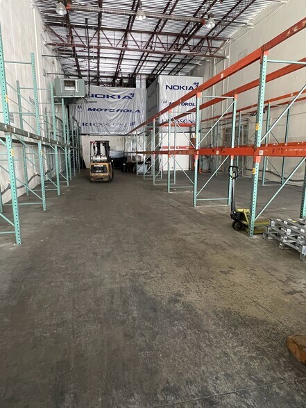 More Photos Of 7620 NW 25th St, Miami Distribution For Lease
