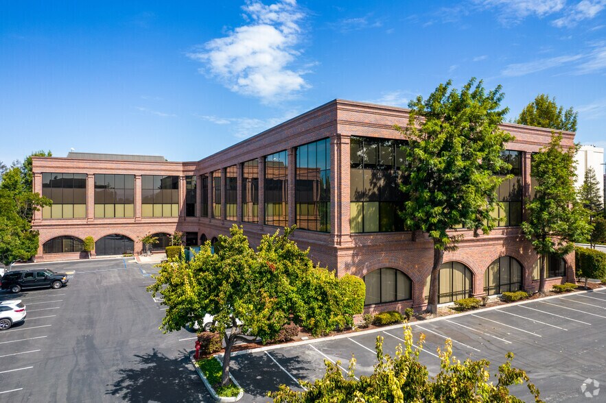 More Photos Of 2880 Lakeside Dr, Santa Clara Office For Lease