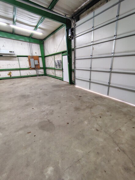 More Photos Of 915 E Georgia Ave, Ruston Warehouse For Lease