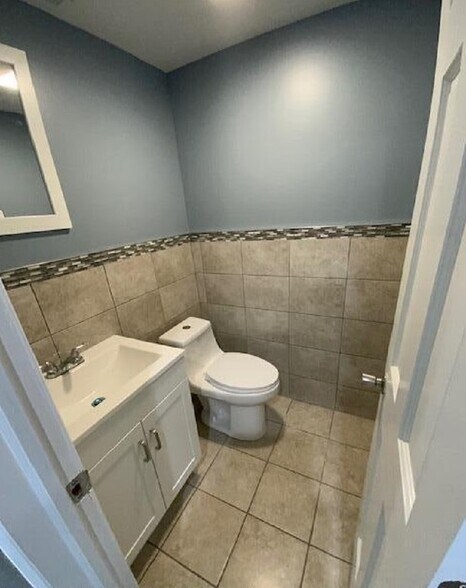 More Photos Of 4164 Victory Blvd, Staten Island Restaurant For Sale