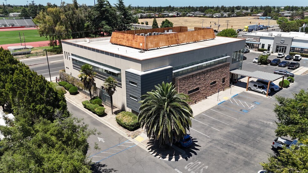 More Photos Of 3900 Geer Rd, Turlock Medical For Sale