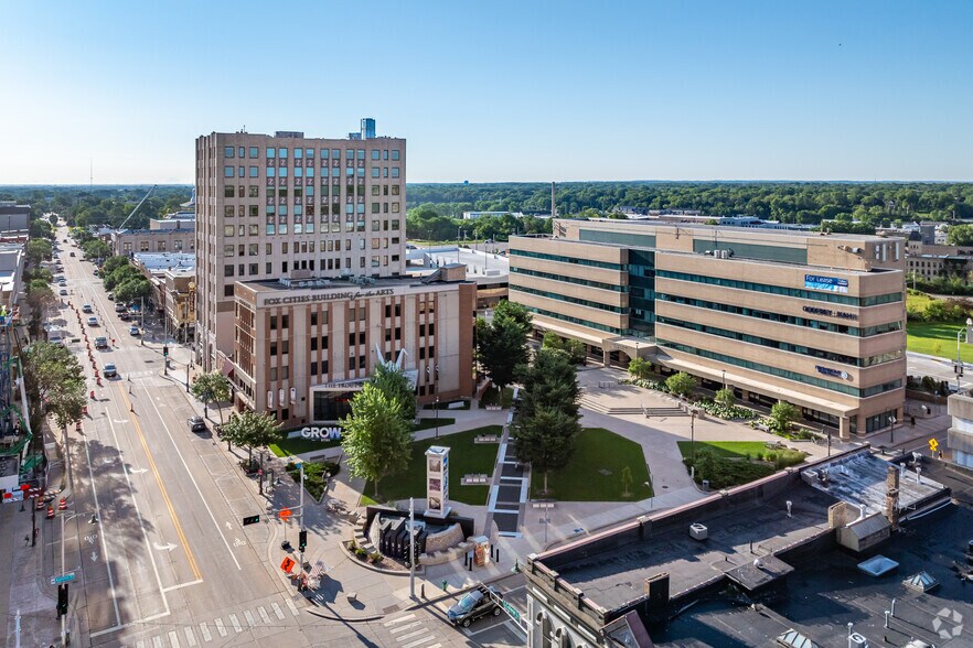 More Photos Of 100 W Lawrence St, Appleton Loft Creative Space For Sale