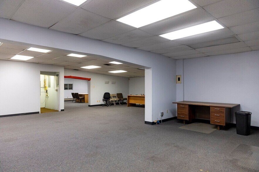 More Photos Of 301 G St, Exeter Landfill For Sale