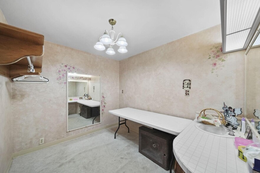 More Photos Of 201 S Jackson St, Jackson Specialty For Sale