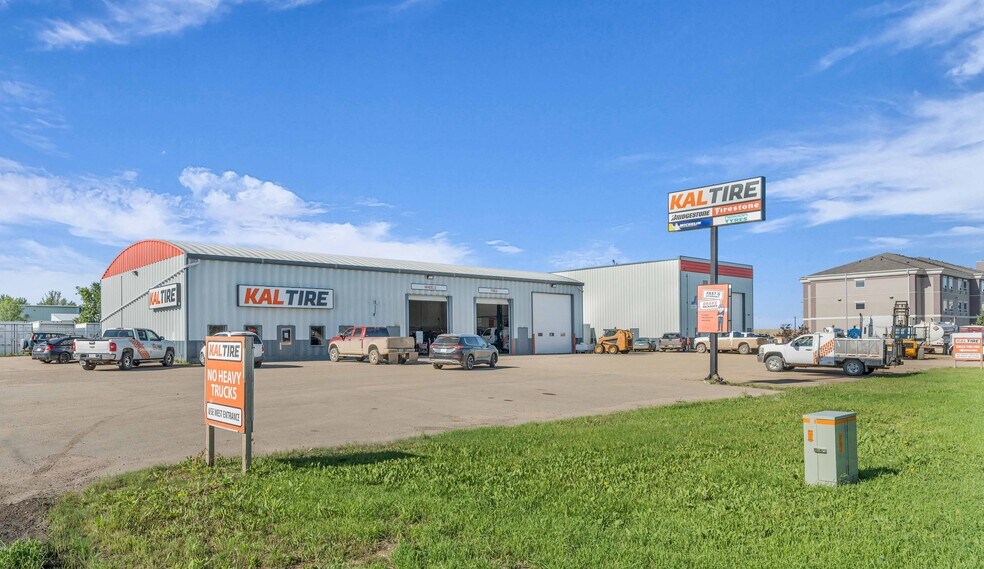 Primary Photo Of 505 1 Ave W, Assiniboia Auto Repair For Sale