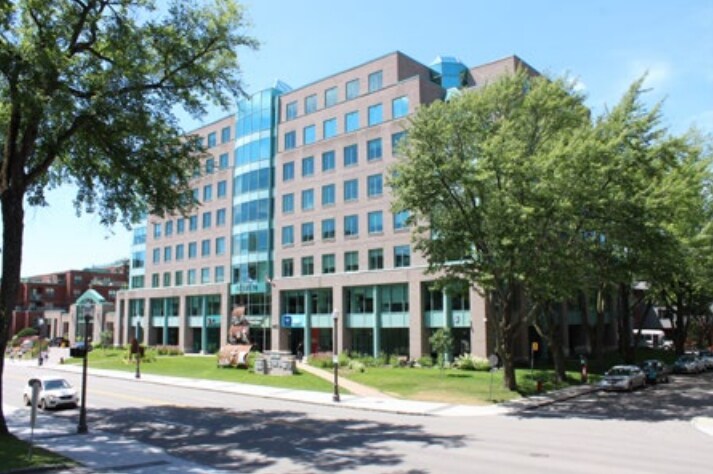 More Photos Of 140 Grande Allée E, Québec Office For Lease