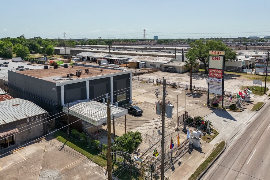 More Photos Of 9931 Harwin Dr, Houston Warehouse For Lease