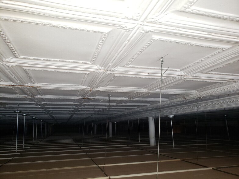 More Photos Of 5617 Grand Ave, Duluth Storefront For Sale