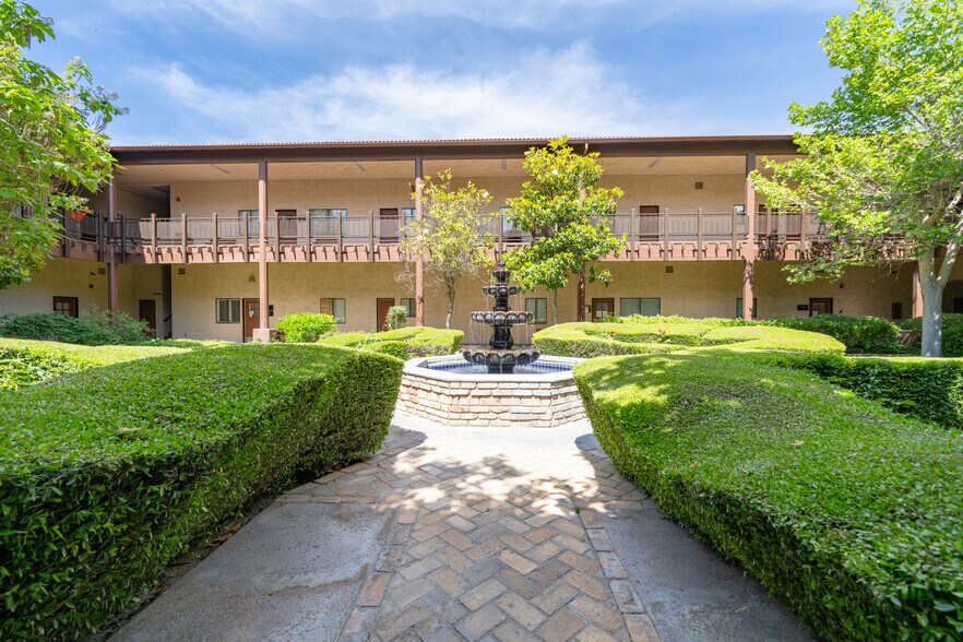 More Photos Of 44725 10th St W, Lancaster Medical For Sale