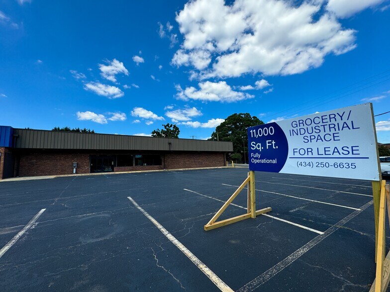 More Photos Of 300 N Main St, Gretna Supermarket For Lease
