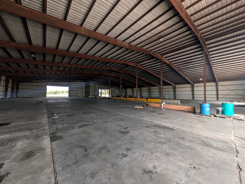 More Photos Of 1509 S Byron Butler Pky, Perry Manufacturing For Sale