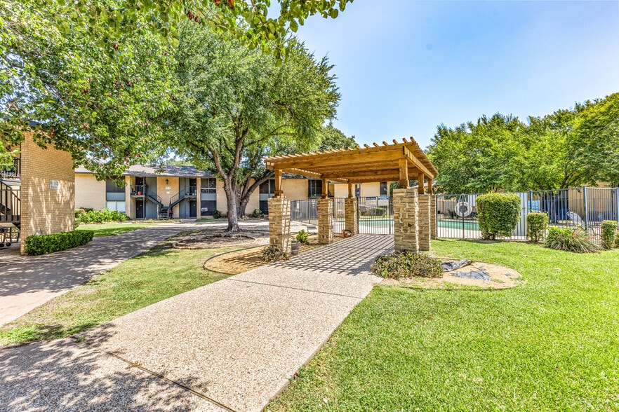 More Photos Of 531 S Belt Line Rd, Grand Prairie Apartments For Sale