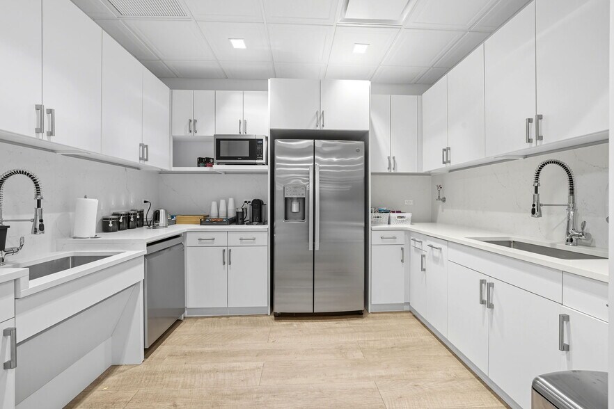 More Photos Of 15 W 34th St, New York Office For Lease