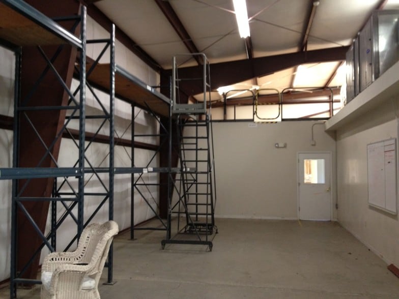 More Photos Of 6100 Bellevue Ln, Anderson Warehouse For Sale