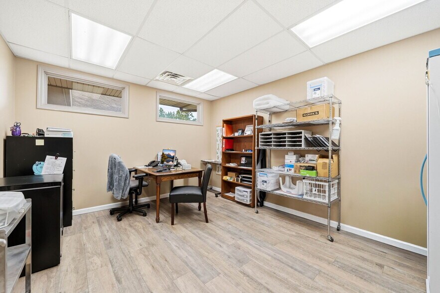 More Photos Of 329 Wesley St, Johnson City Medical For Sale