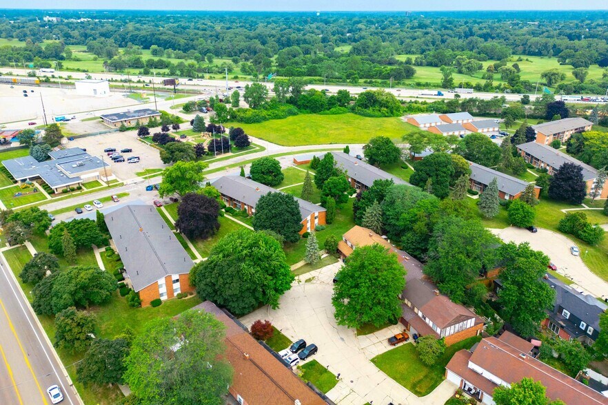 More Photos Of 3651 Balfour Ct, Flint Multifamily For Sale