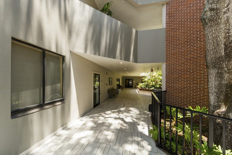 More Photos Of 2454 N McMullen Booth Rd, Clearwater Loft Creative Space For Lease